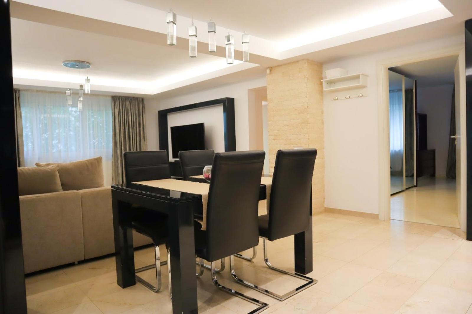 Central Apartament Bulevardul Decebal 부쿠레슈티 외부 사진